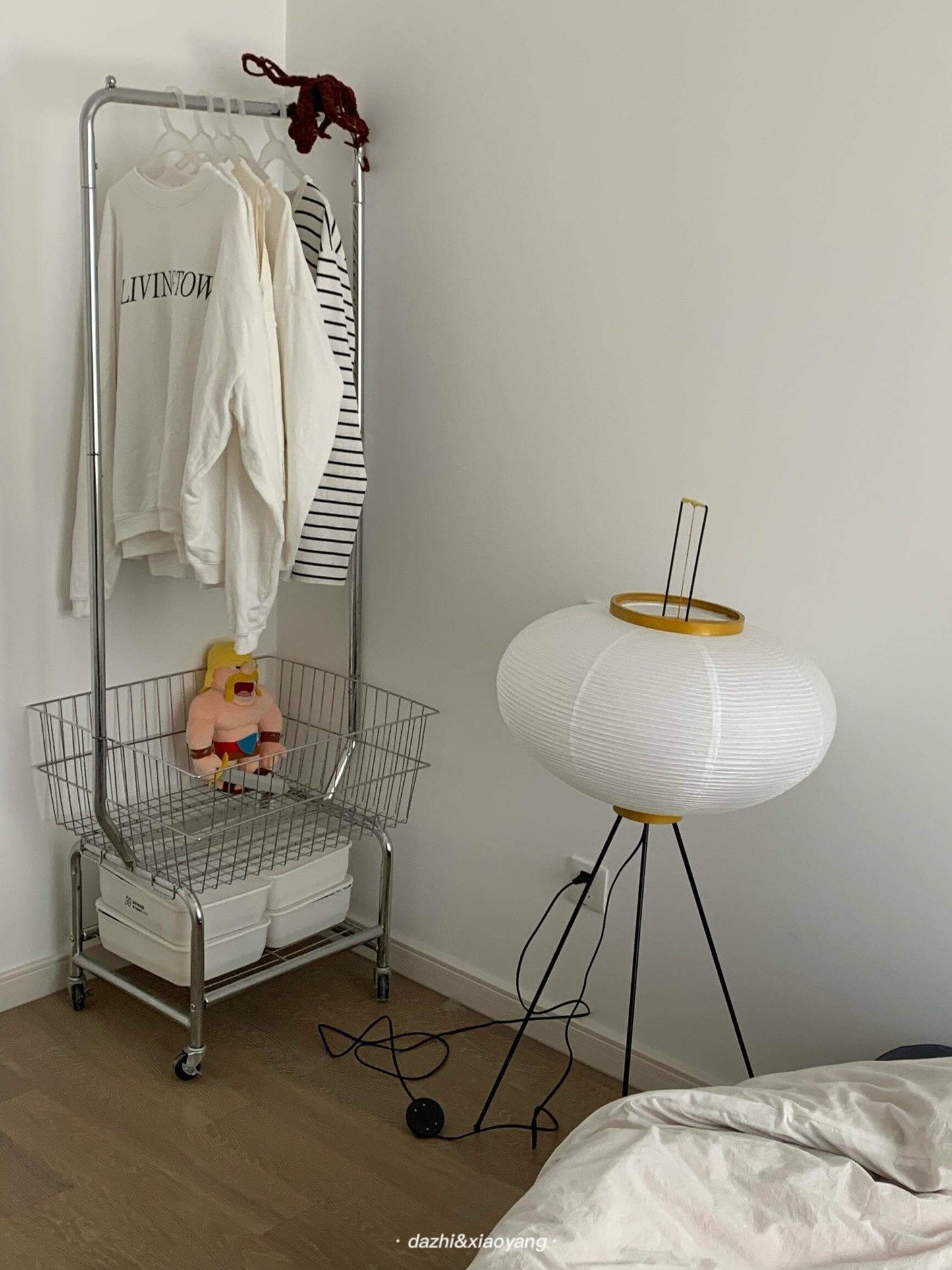 Elegant Paper Floor Lamp with Diffused Lighting