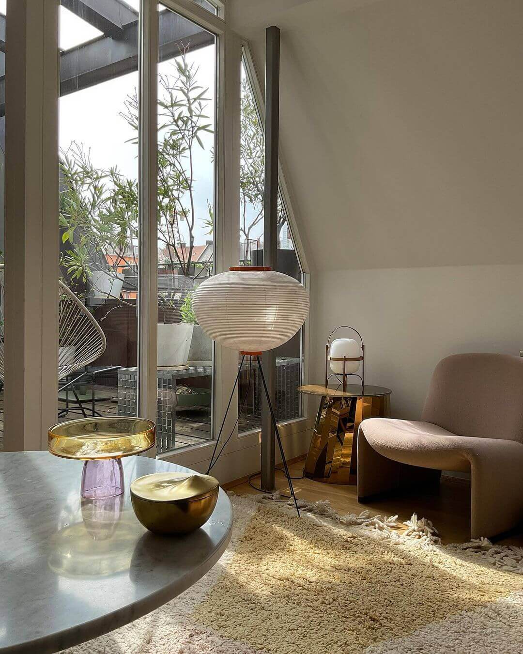 Elegant Paper Floor Lamp with Diffused Lighting