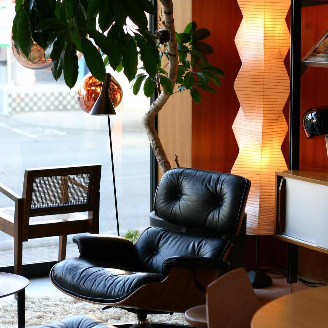 Elegant Paper Floor Lamp with Diffused Lighting