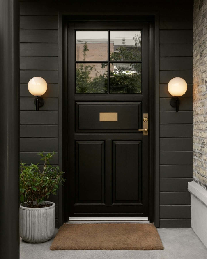 Modern Glass Wall Sconce - Elegant Lighting Fixture