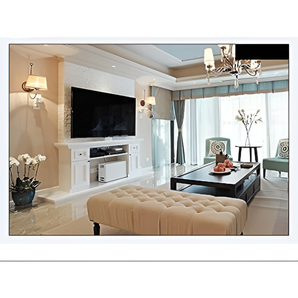 Compact 1080p wireless indoor security camera for home monitoring, featuring live remote view via USB.