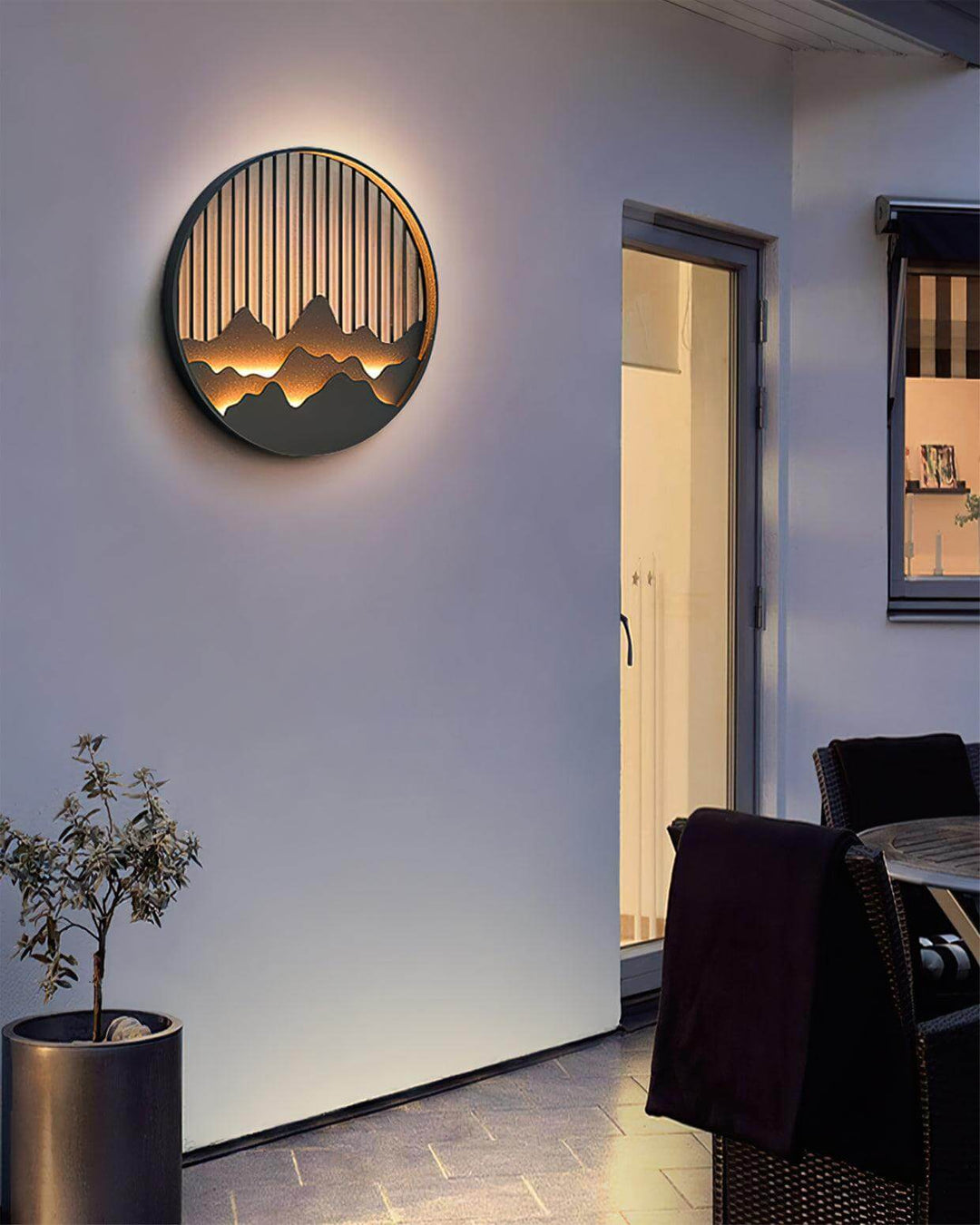 Outdoor LED Wall Light with Circular Mountain Motif