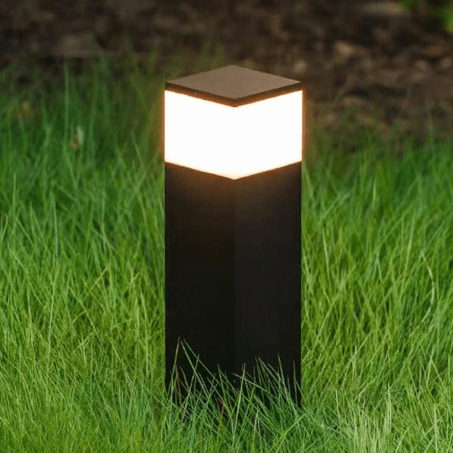 Solar LED Outdoor Lamp - Rectangular Metal Design