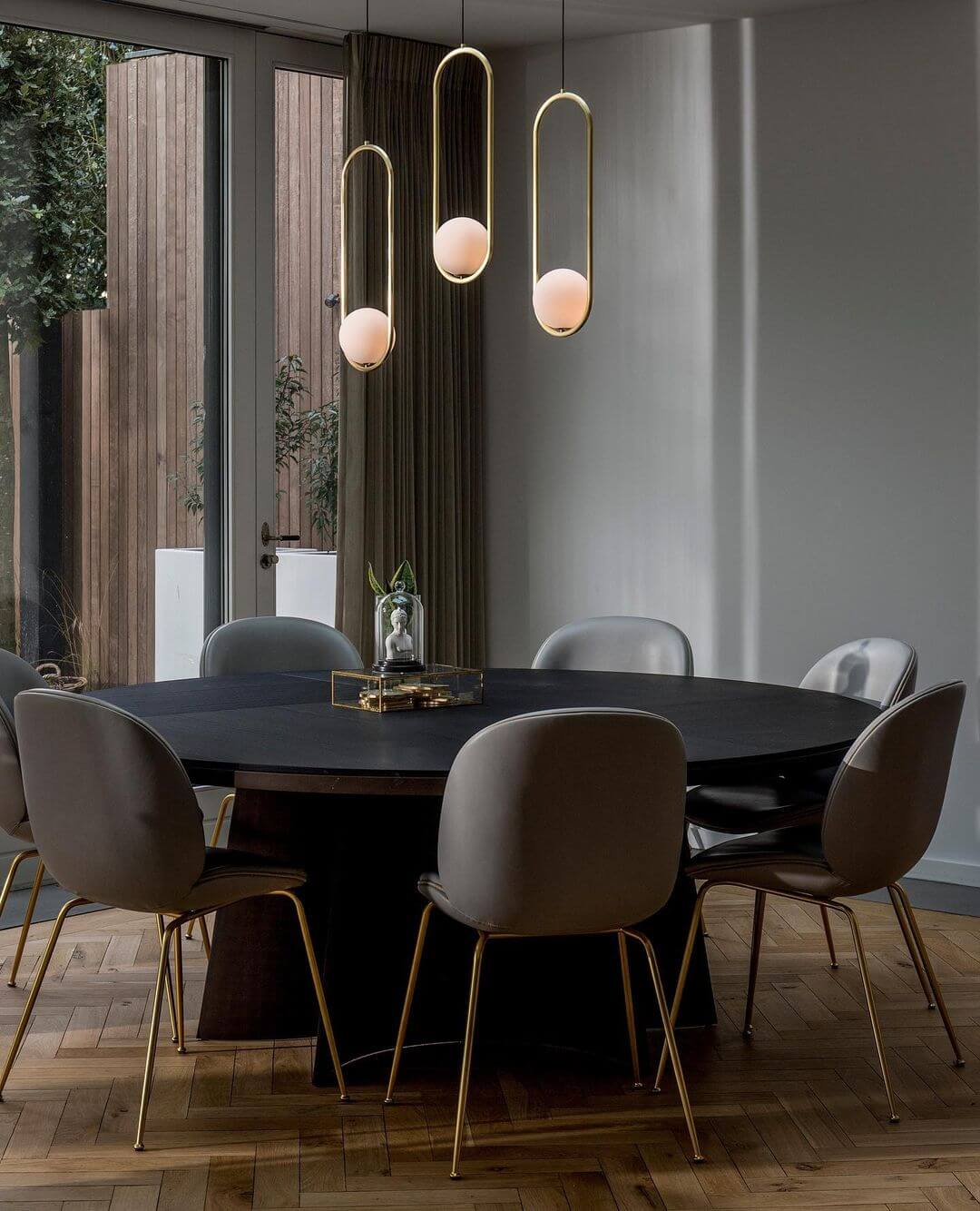 Modern Pendant Lamp with Metal & Glass