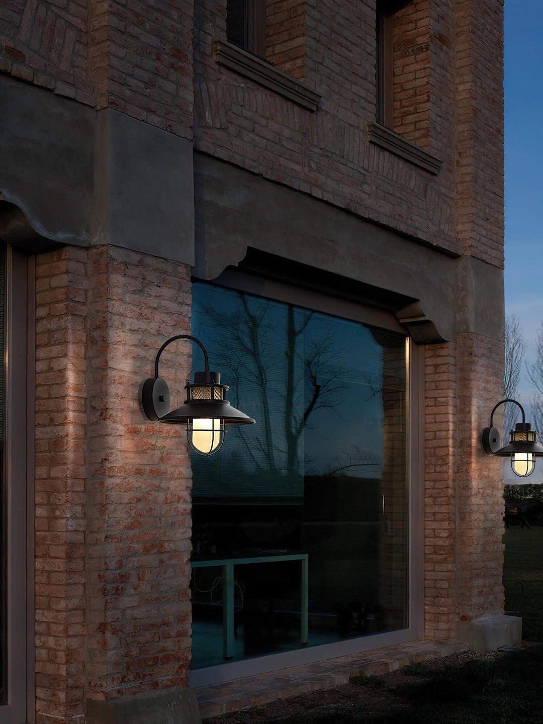 Outdoor Wall Lamp with IP65 Moisture Protection