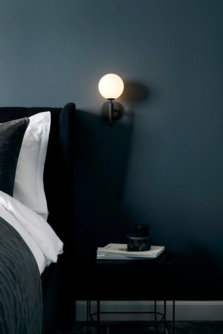 Modern Glass Wall Sconce - Elegant Lighting Fixture