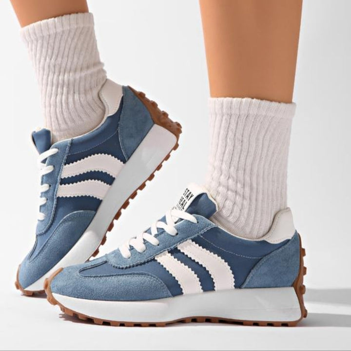 Comfortable women's retro chunky platform sneakers. Lace-up design provides orthopedic support for all-day wear.