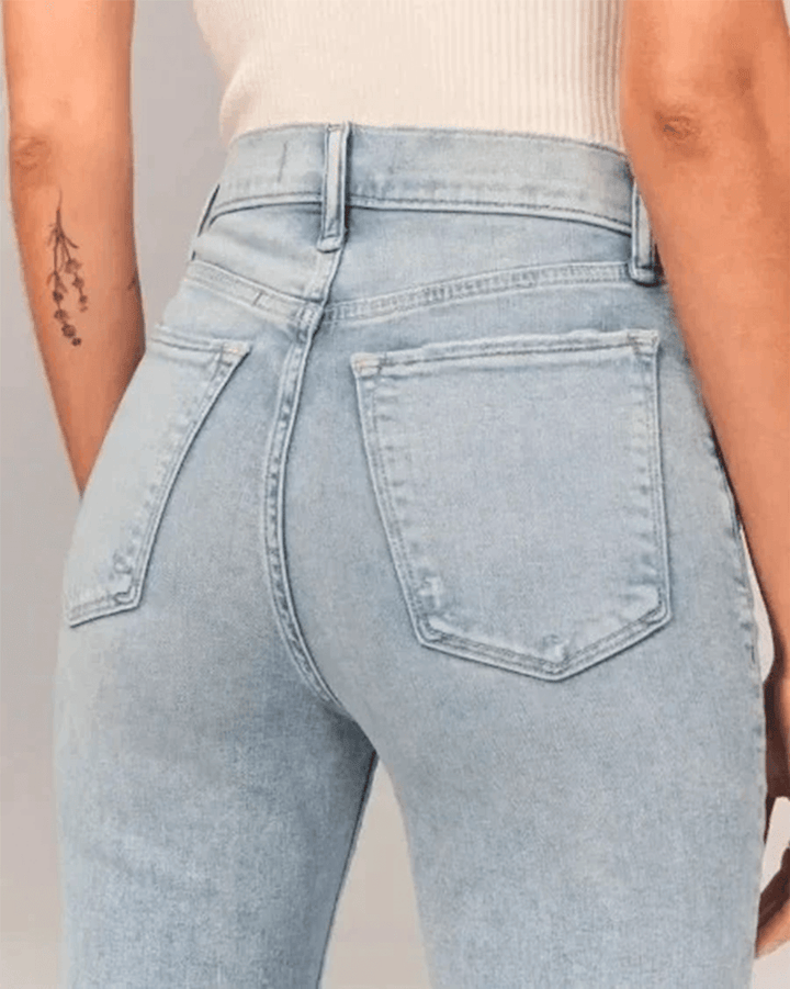Women's Flared High-Waisted Jeans
