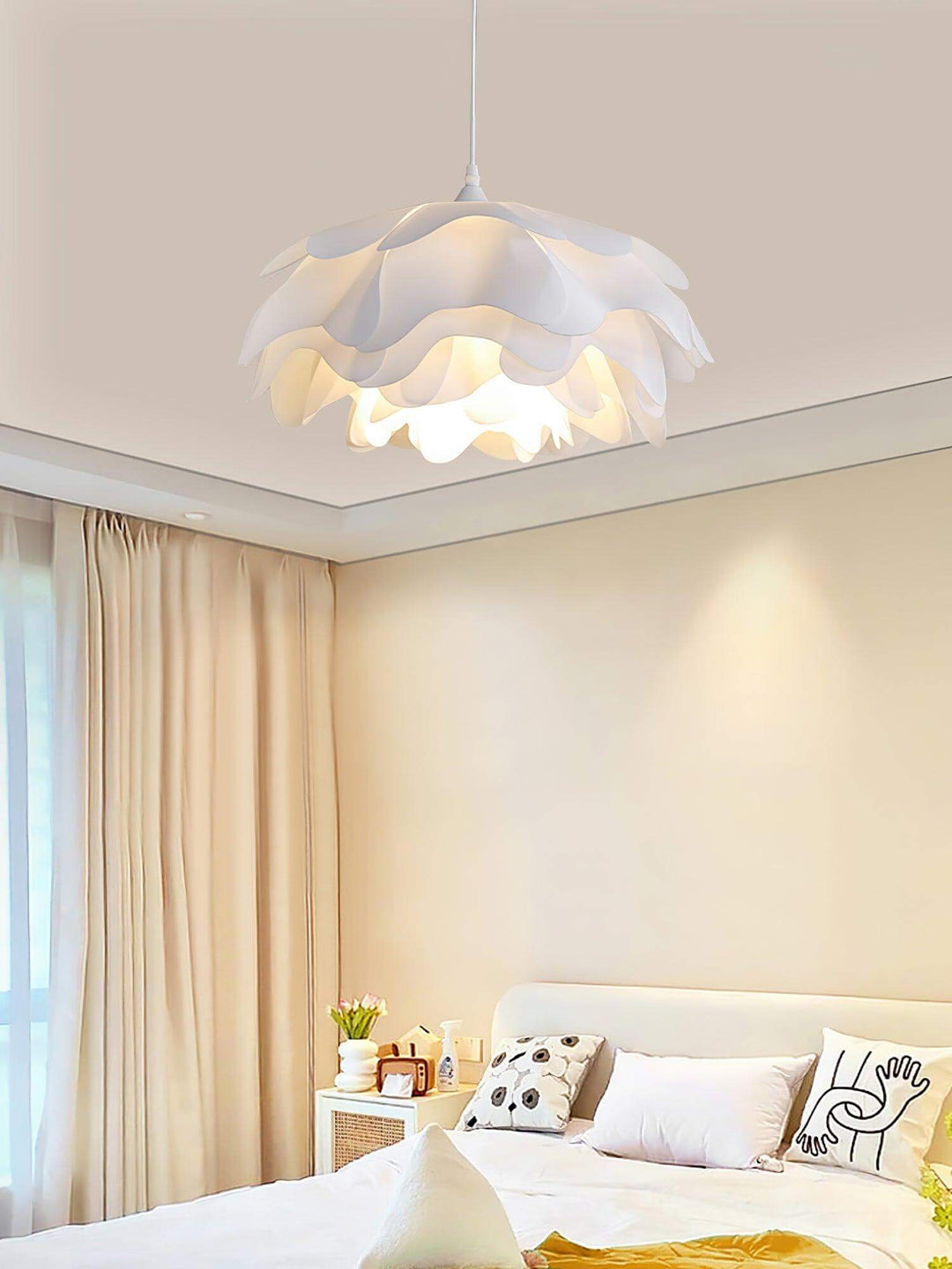 Flower Shaped Pendant Lamp