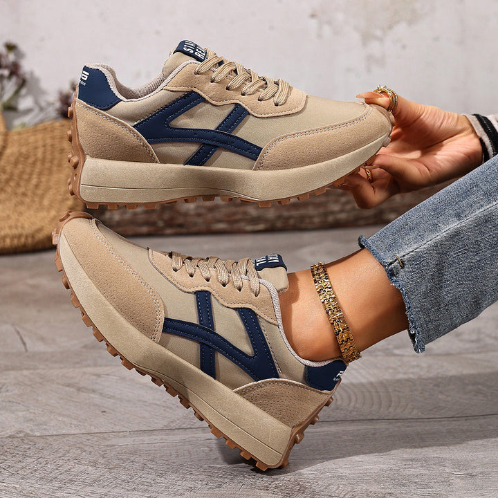 Stylish women's trainers, orthopedic and wide for maximum comfort.
