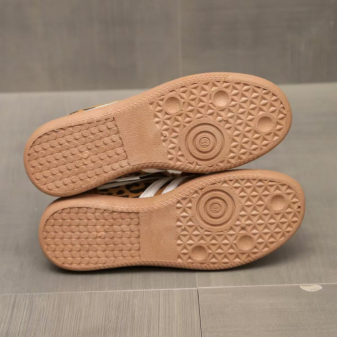 Comfort-focused women's wide fit walking shoes, orthopedic & supportive.