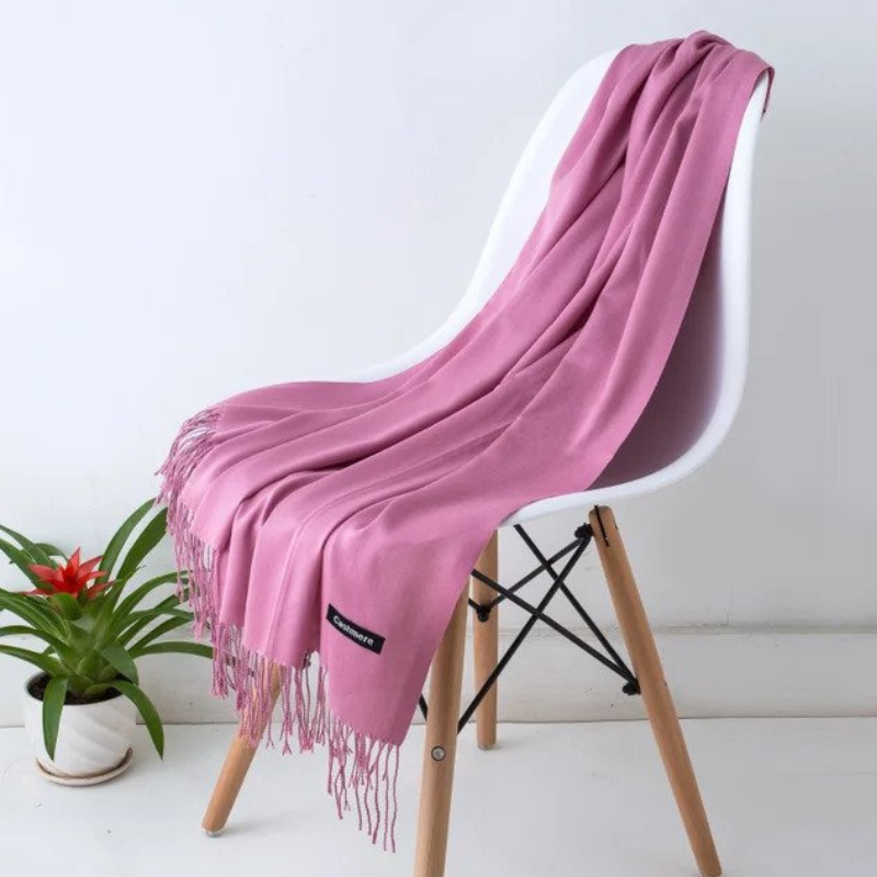 Luxurious oversized women's scarf, cashmere blend, perfect for winter warmth.