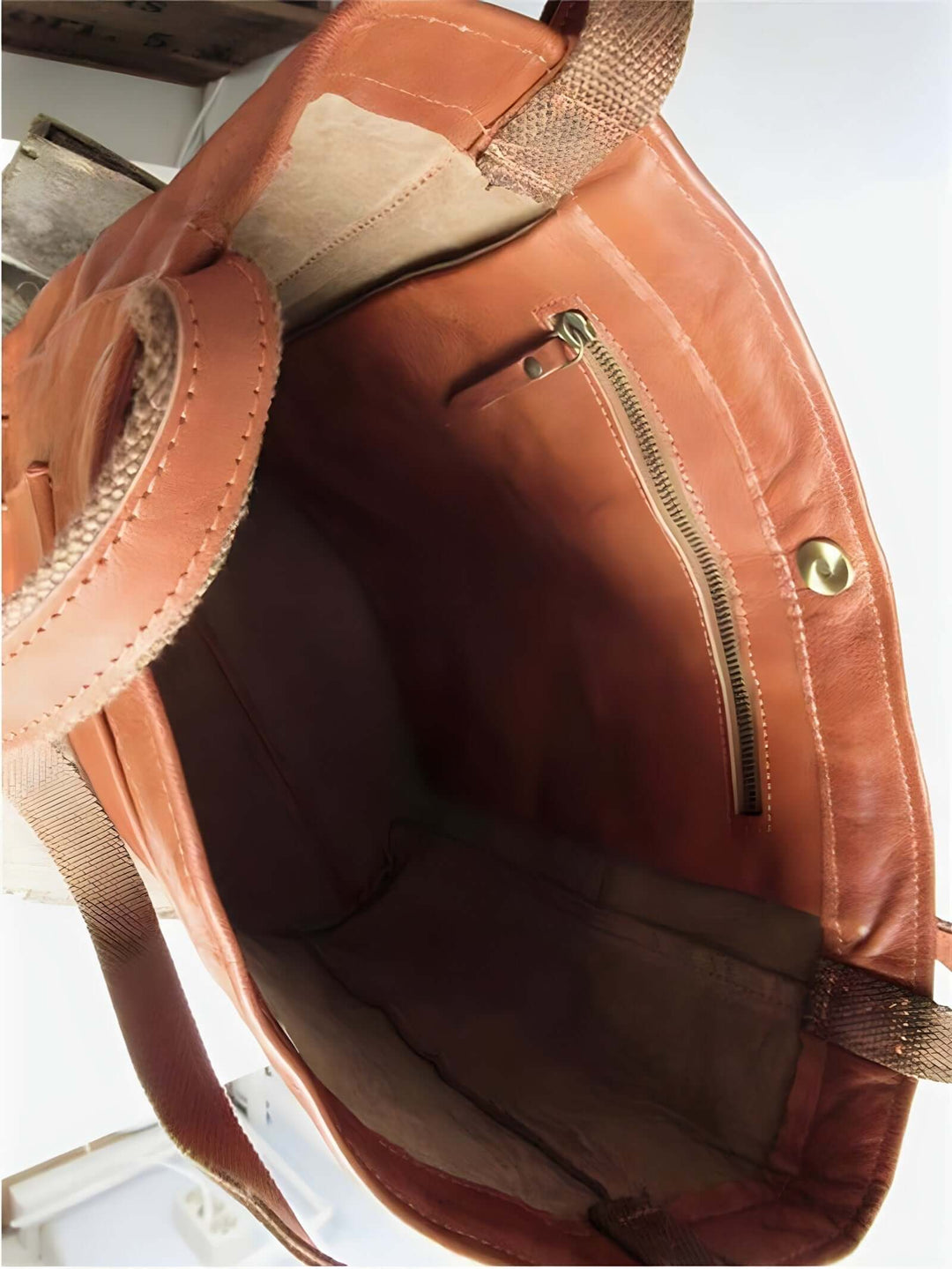 Vintage Leather Handbag - Timeless Chic