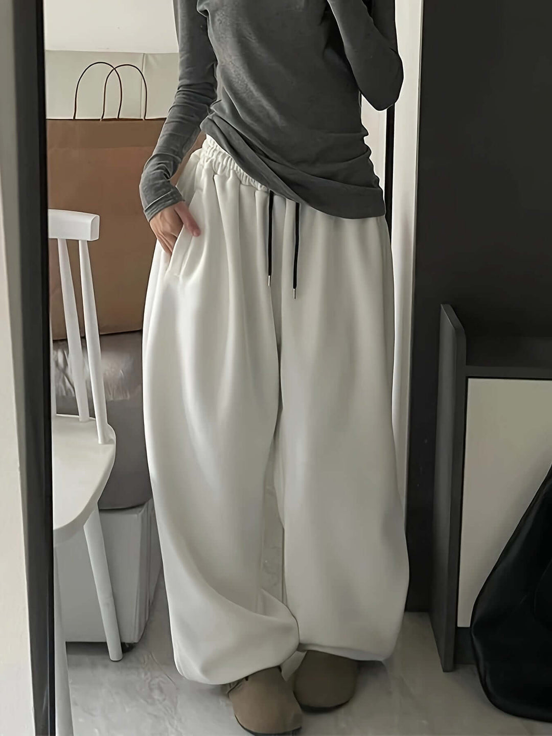 Women's Wide-Leg Elastic Waistband Sweatpants