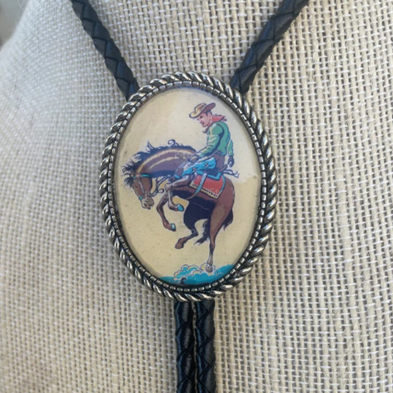 Detailed banjo frog bolo tie, a novelty unisex western style collar accessory and unique jewelry.