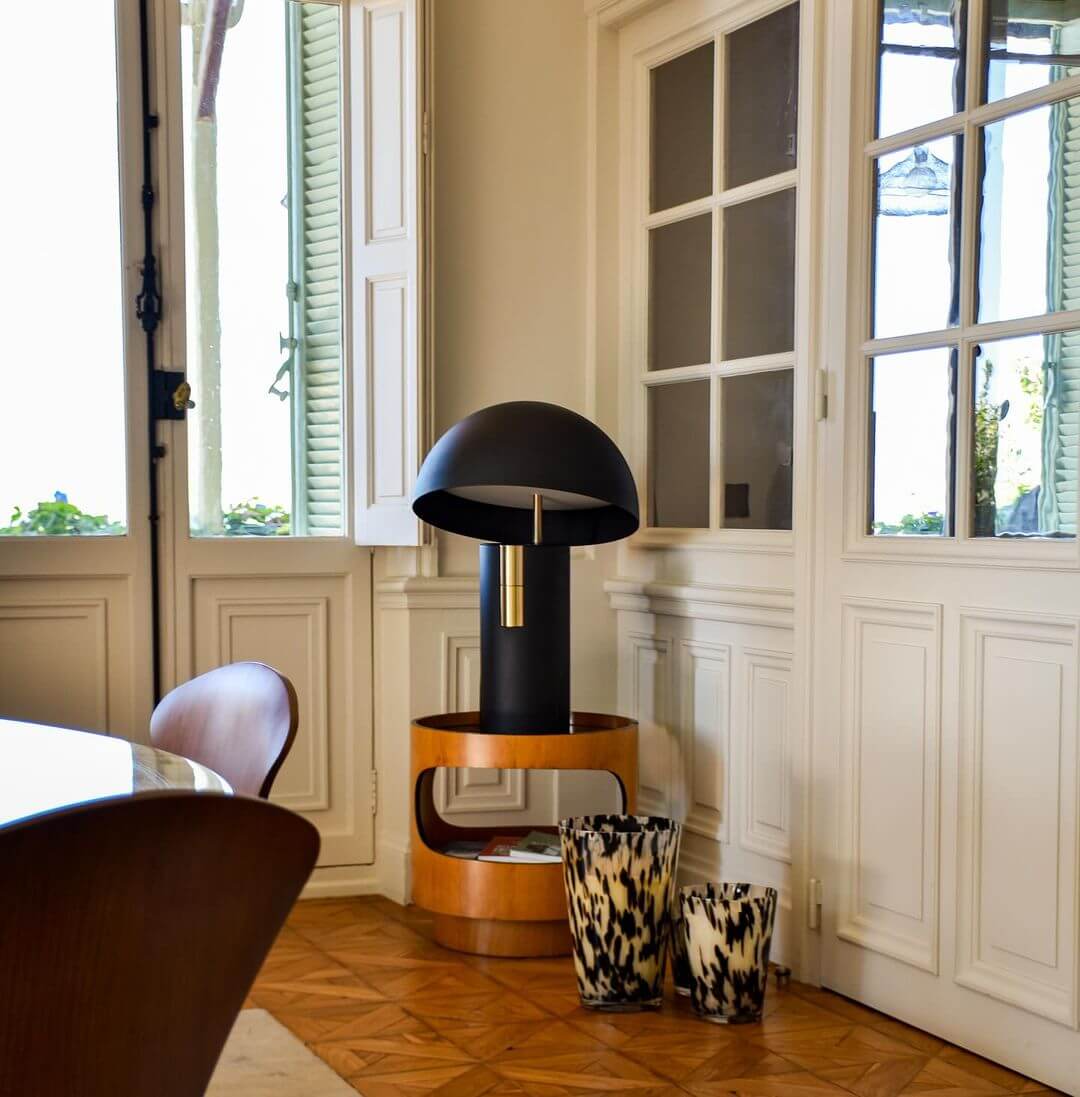 Modern Rotating Cylinder Table Lamp with LED