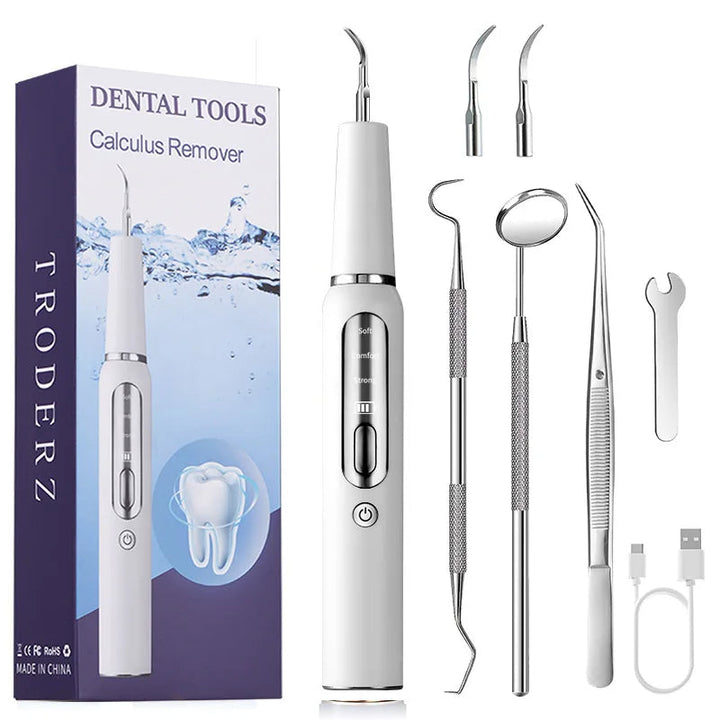 "Black pet dental tool kit for dogs and cats, ultrasonic cleaning, promotes oral hygiene and fresh breath, easy USB recharge.