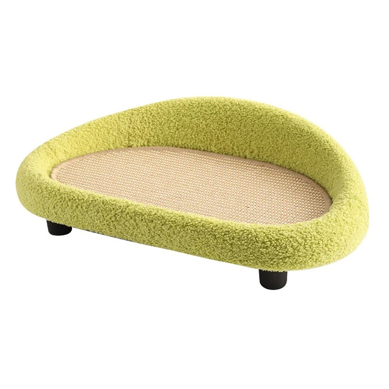 "Chic cat bed and scratching pad with non-slip bottom, curved design, and felt-seisal surface available in Brown, Gray, Green