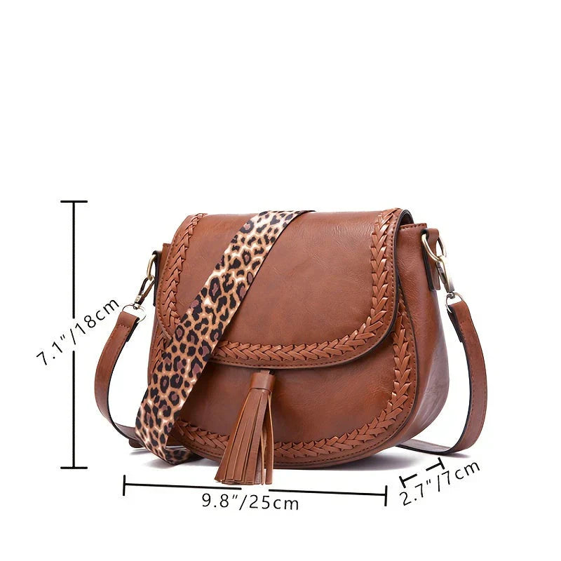 Practical yet chic women's small shoulder bag, faux leather construction, ideal everyday bag.