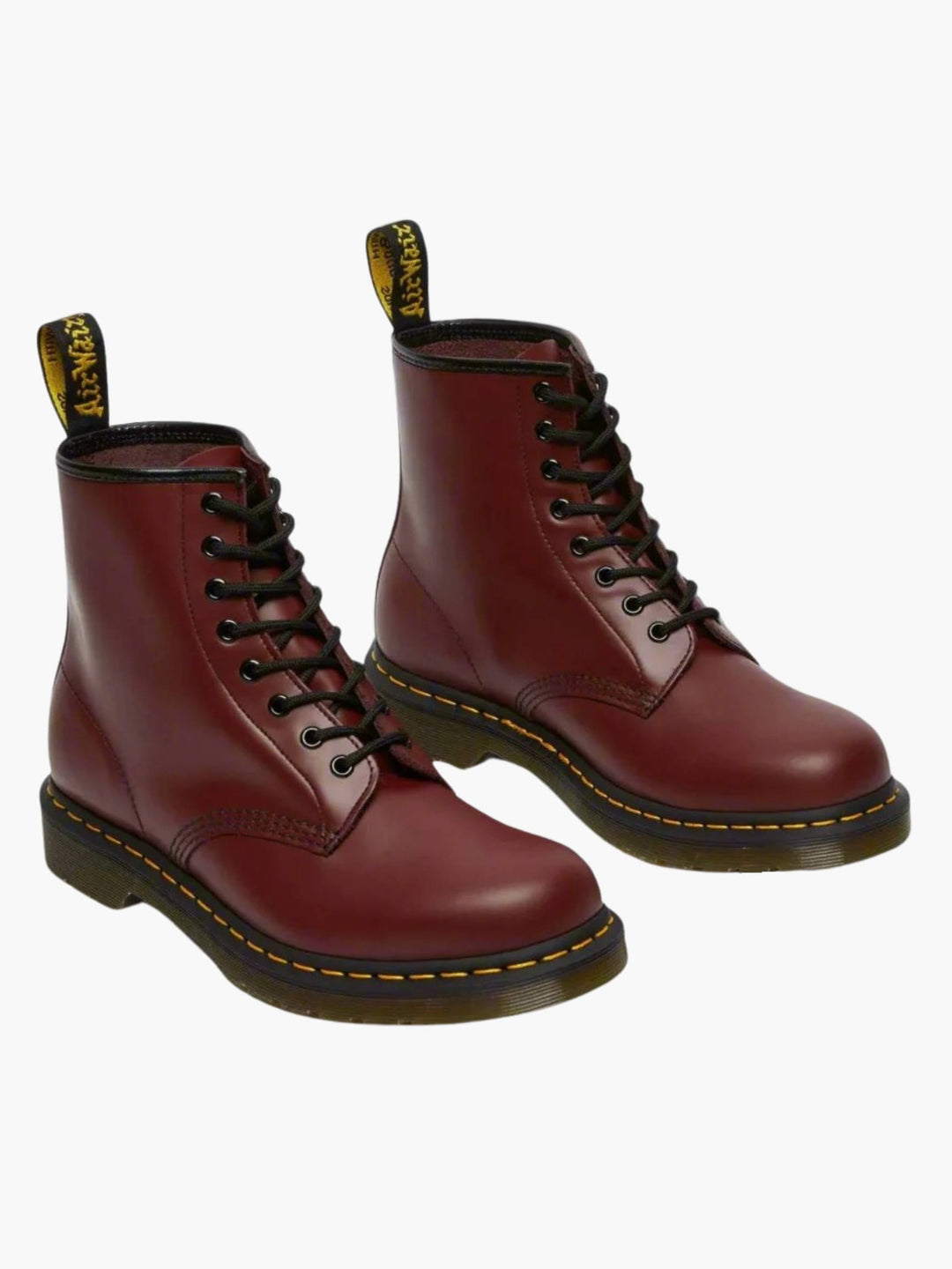 Men's classic Chelsea boots, sleek design for casual or dress wear. Comfortable slip-on ankle boots.