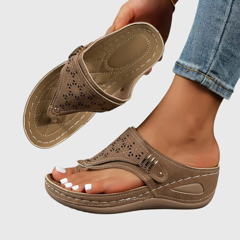 Comfortable women's orthopedic sandals with arch support, ideal for summer walking & foot pain relief.
