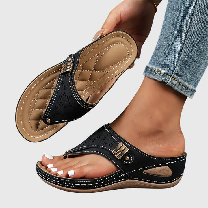 Supportive women's walking sandals, orthopedic design with arch support for all-day comfort.