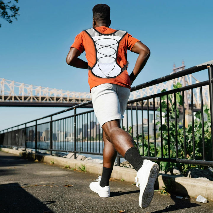 Dravien 2L hydration running vest, unisex, ultralight, for optimal performance & comfort.