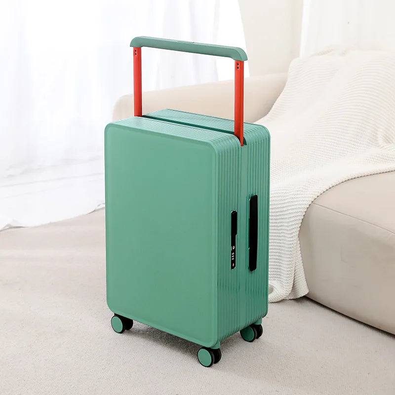 Versatile hard shell suitcase, suitable for carry-on or checked baggage, featuring durable PP construction.