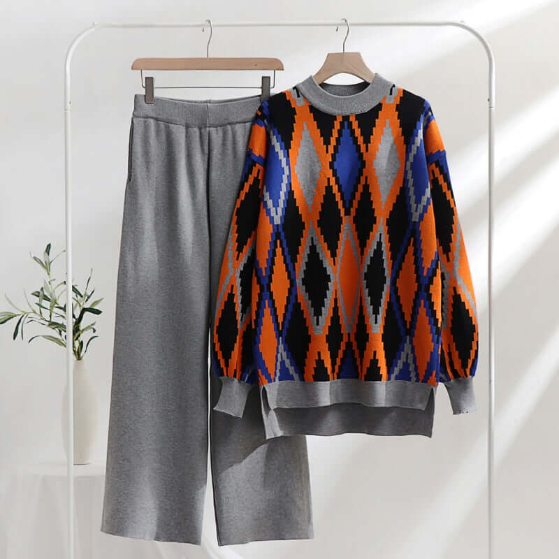 Mosaic Print Two-Piece Set - Women's Cropped Top & Pants