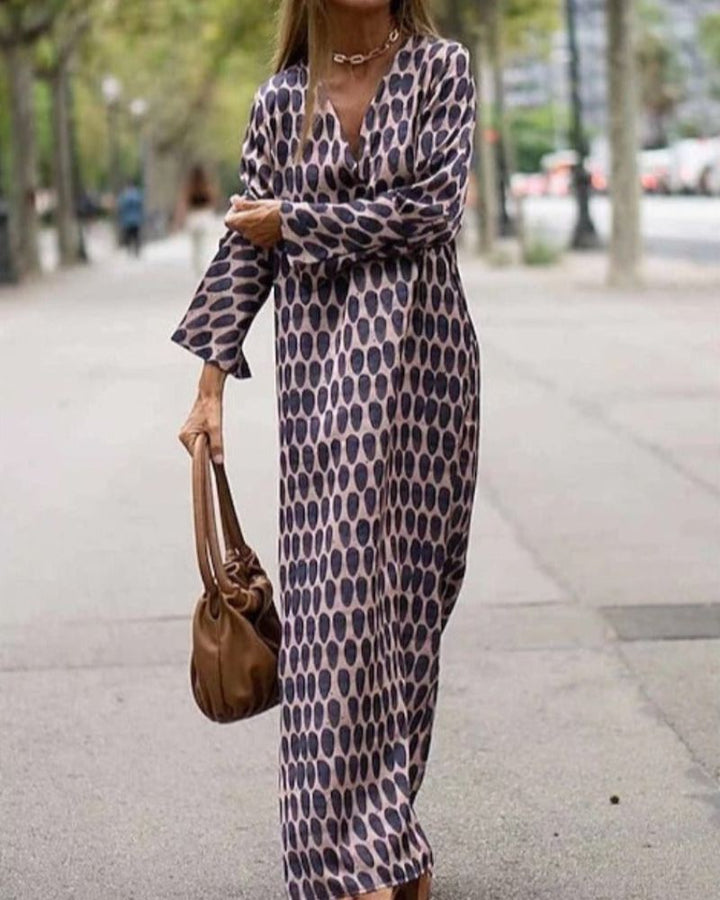 Fashionable purple Women's Drape Dress with tummy control, delivering an elegant and comfortable silhouette.