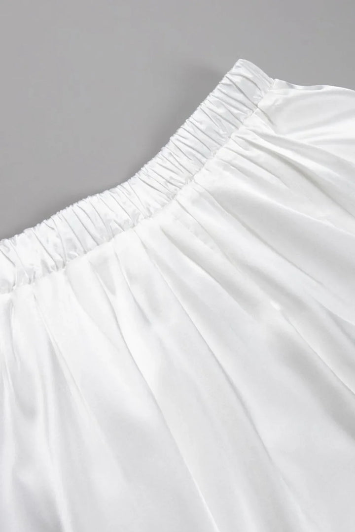 Versatile high-waist maxi skirt for women, suitable for both casual and dressy occasions.