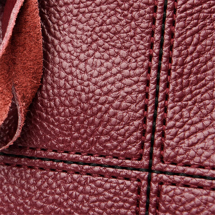 Sophisticated women's leather handbag, a classic luxury purse for all occasions.