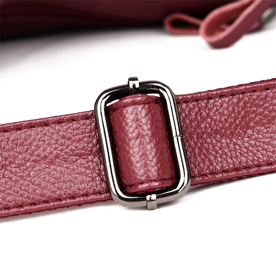 Women's elegant leather tote, spacious and luxurious, a timeless fashion accessory.