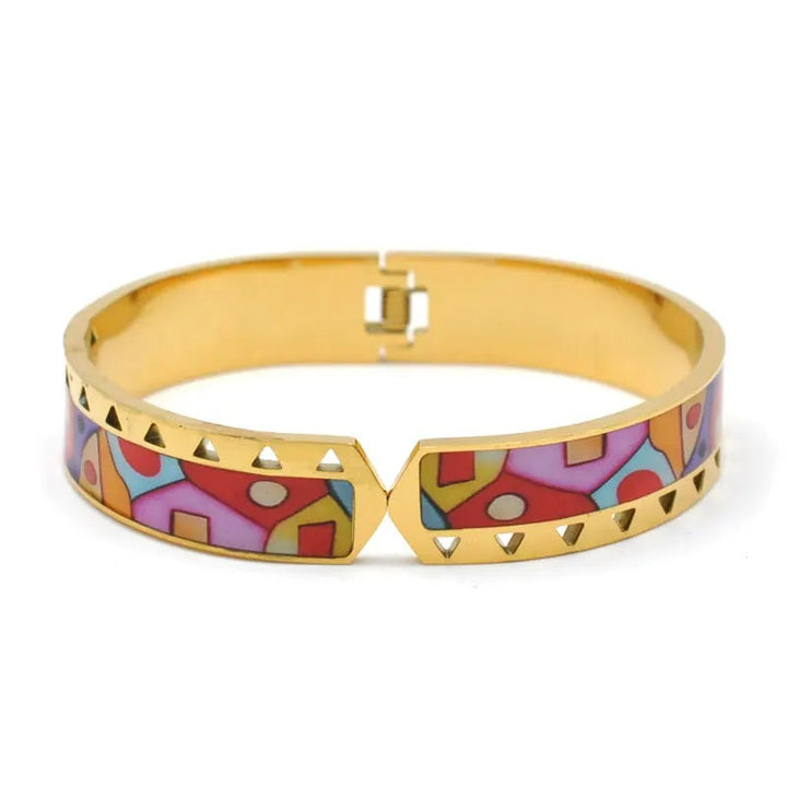 Stylish women's gold geode bracelet, a beautiful cuff jewelry piece with a natural stone charm.