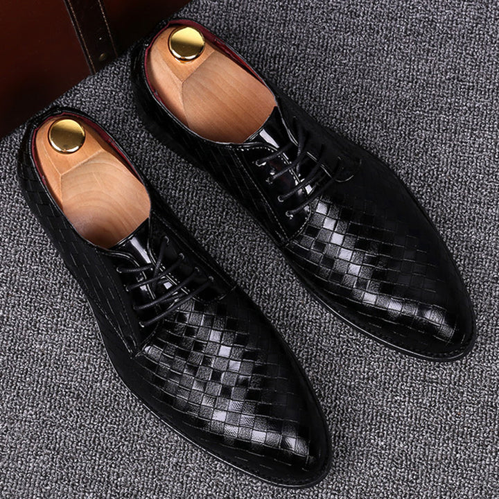 Versatile men's brown leather Oxford shoes, perfect for smart casual, office wear & contemporary men's fashion.