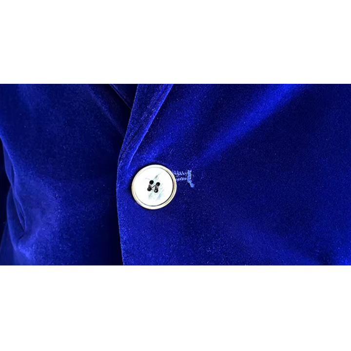 Elegant men's velvet blazer, slim fit with one button, in rich colors, perfect for formal occasions like weddings and galas.