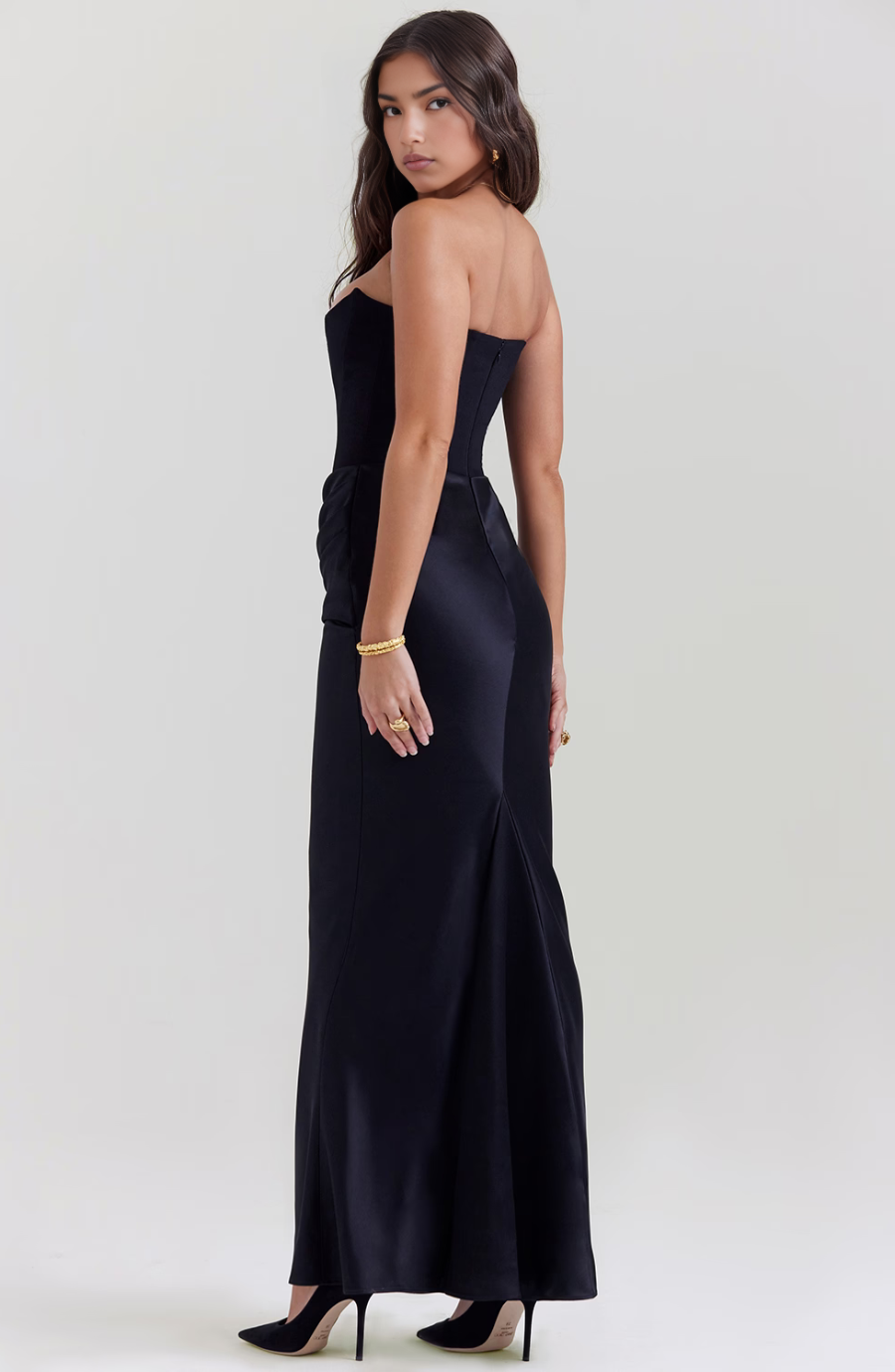 Women's figure-sculpting strapless corset maxi dress, ideal for elegant party wear.