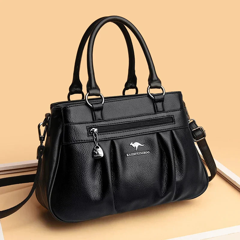 Elegant vegan leather shoulder bag for women, a stylish and classic purse with a refined design. Perfect for everyday.