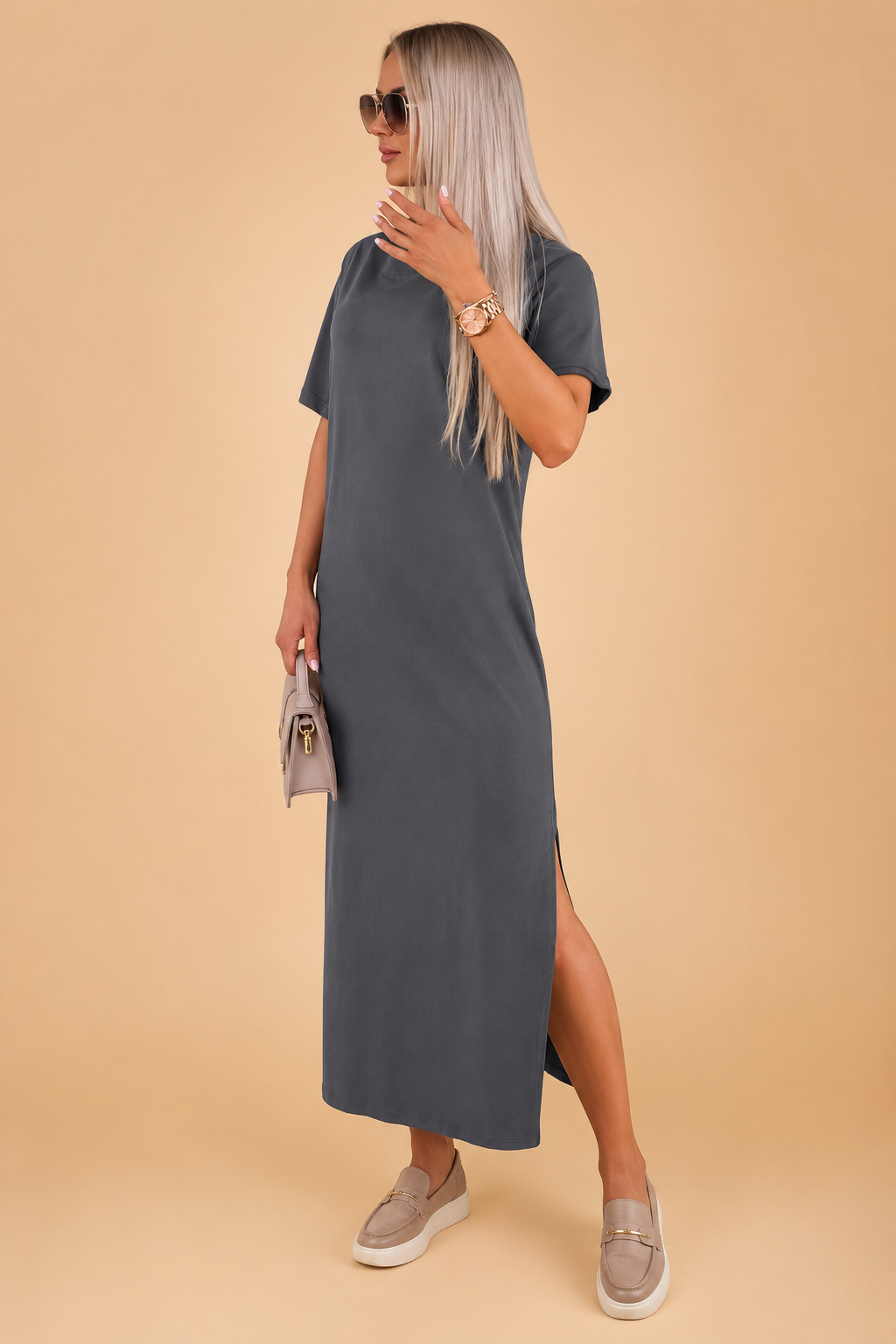 Stylish women's batwing sleeve maxi dress. This elegant long dress is ideal for special occasion and party wear.