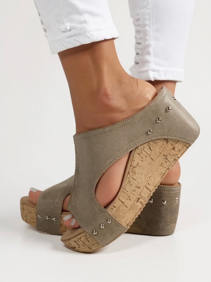 Women's fashion wedge slide sandals, providing comfortable and chic slip-on summer shoes.