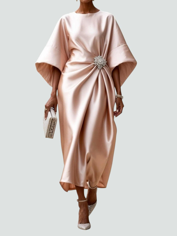 Elegant women's flowing maxi dress. Versatile & comfortable for summer parties or special occasions.
