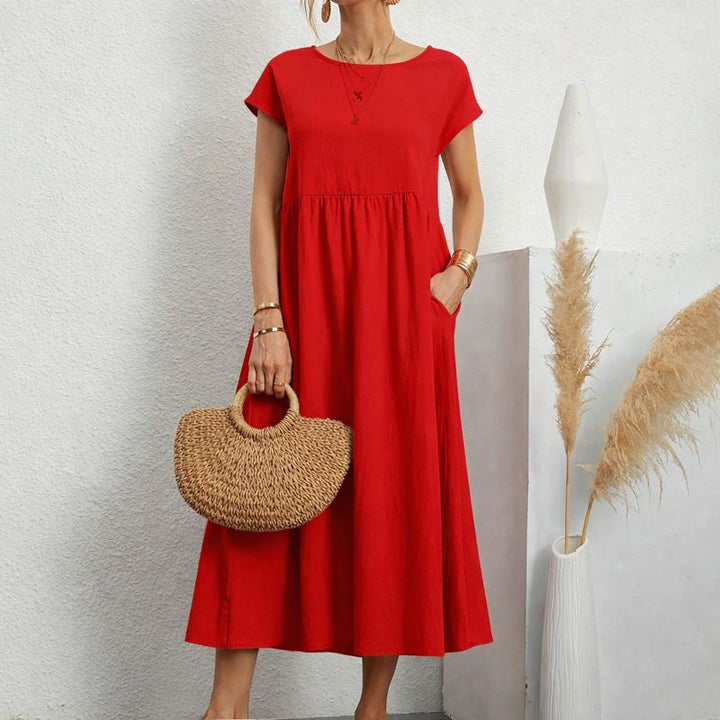 Stunning women's elegant maxi dress, ideal as an evening dress for special occasions or sophisticated events.