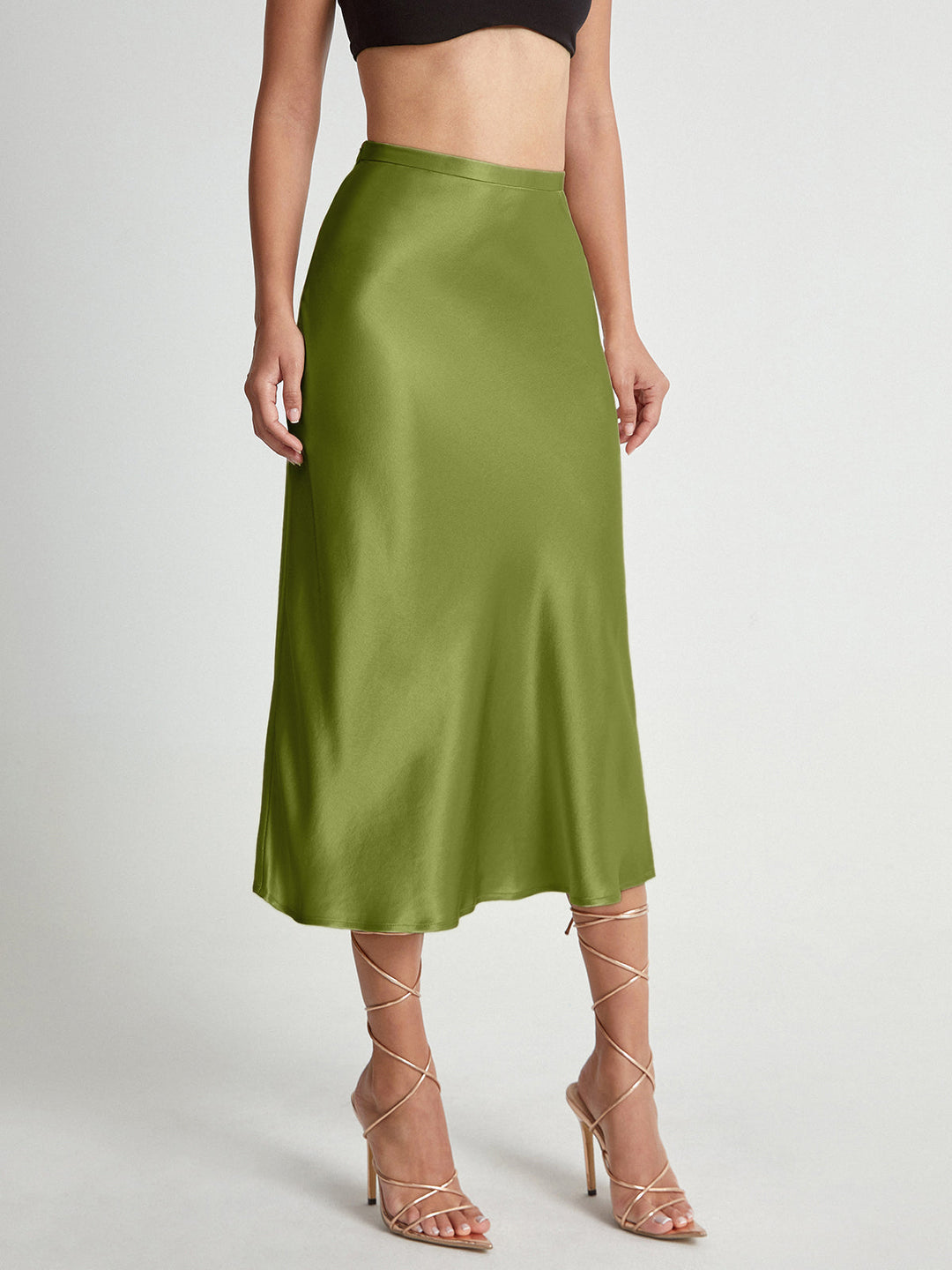 Elegant women's flowy midi skirt, A-line high-waisted design for a sophisticated and graceful look.