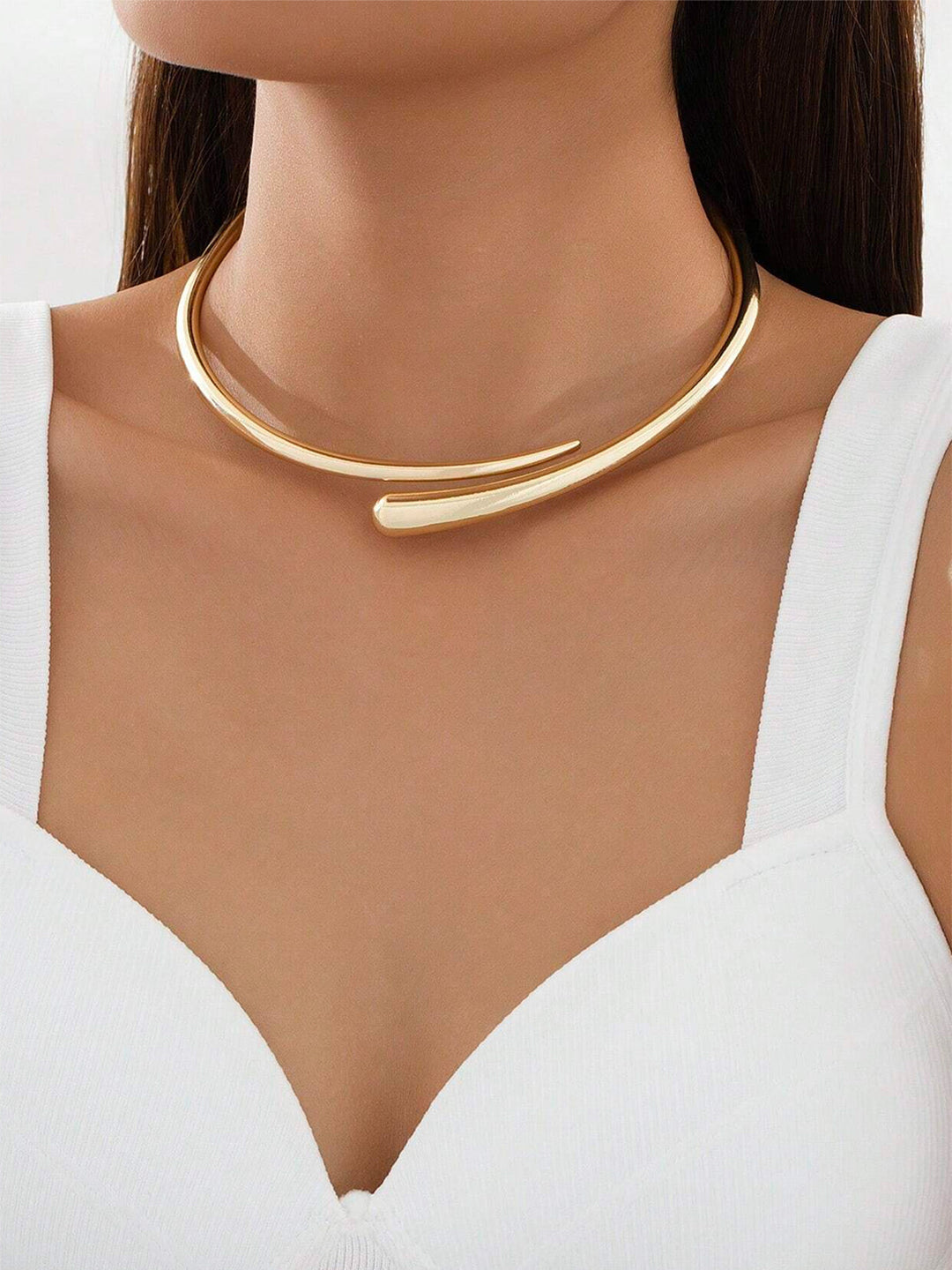 Elegant women's gold water drop open choker necklace, a minimalist statement piece for modern jewelry lovers.