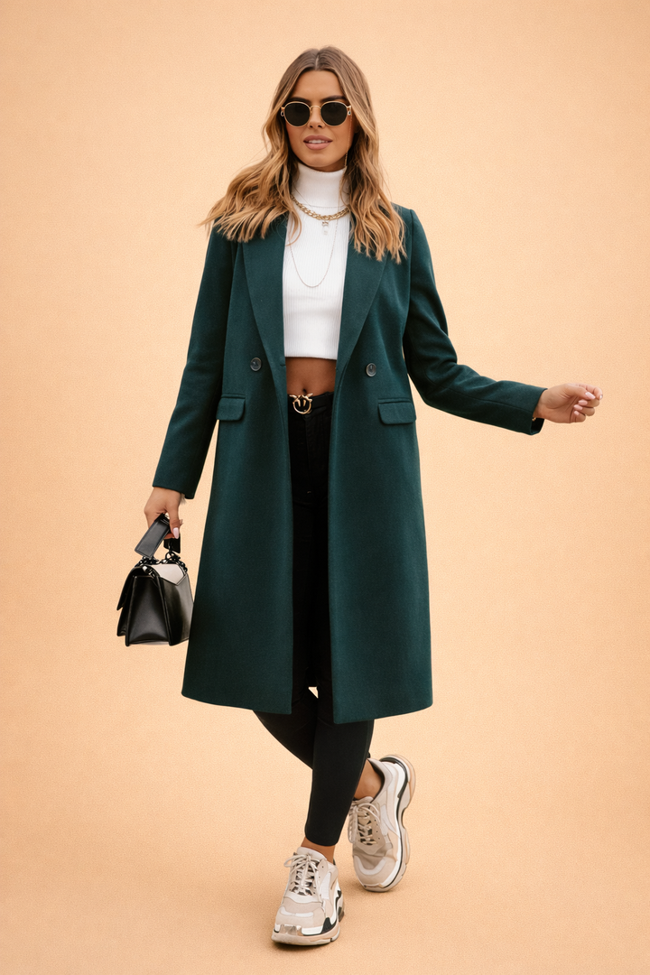 Elegant women's short classic trench coat, versatile for all seasons. Stylish outerwear perfect for fall fashion or light winter.