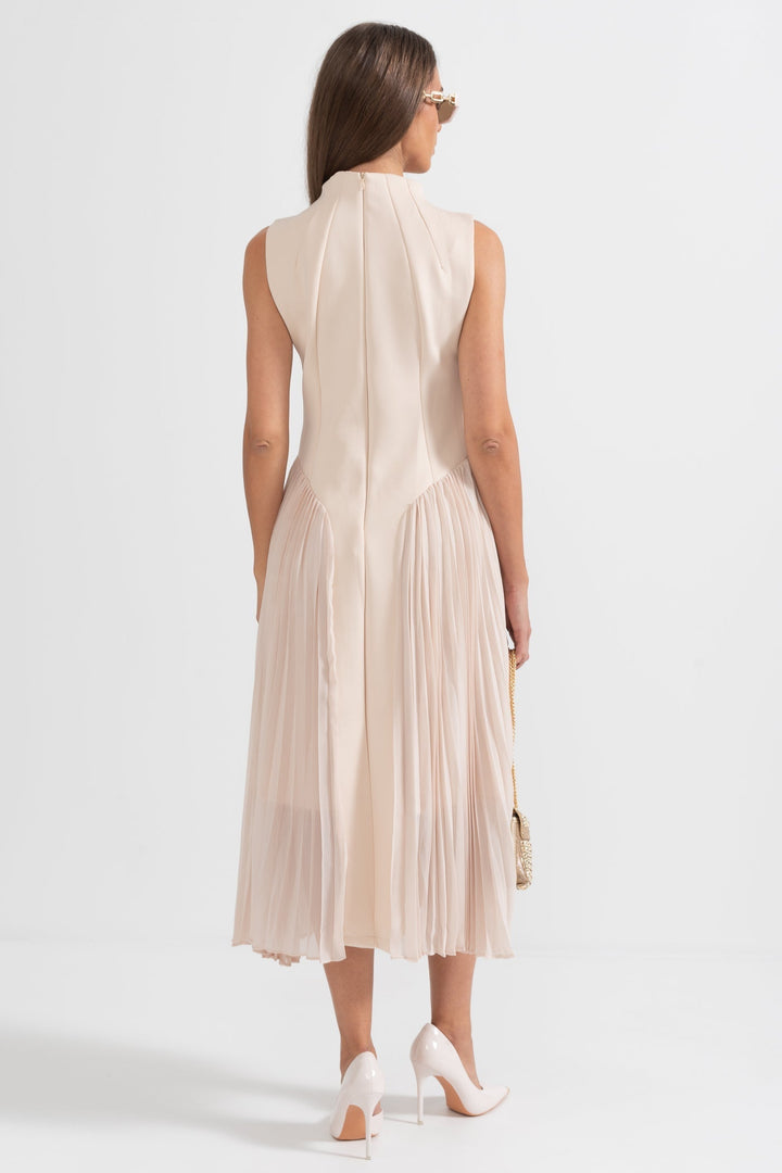 Beautiful women's sleeveless pleated midi dress, a sophisticated choice for evening events & formal gatherings.