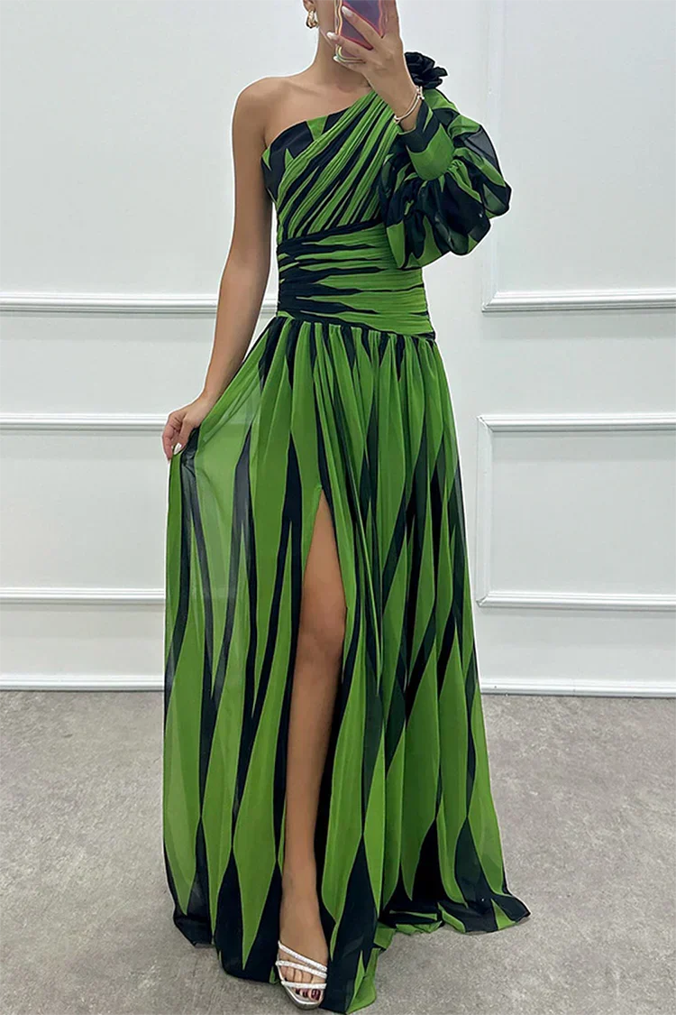 Elegant women's striped asymmetrical maxi dress featuring a chic one-shoulder silhouette. Ideal for parties.