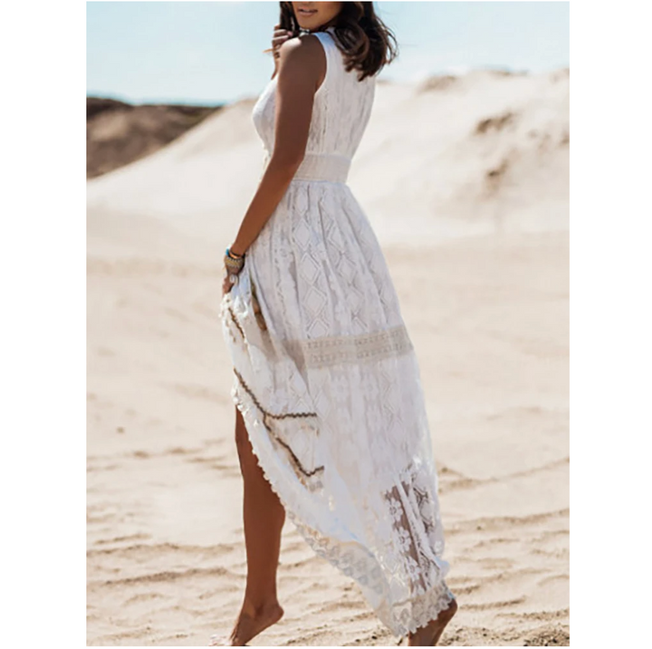 Chic apricot women's summer dress, elegant and comfortable. A stylish maxi for sophisticated fashion.