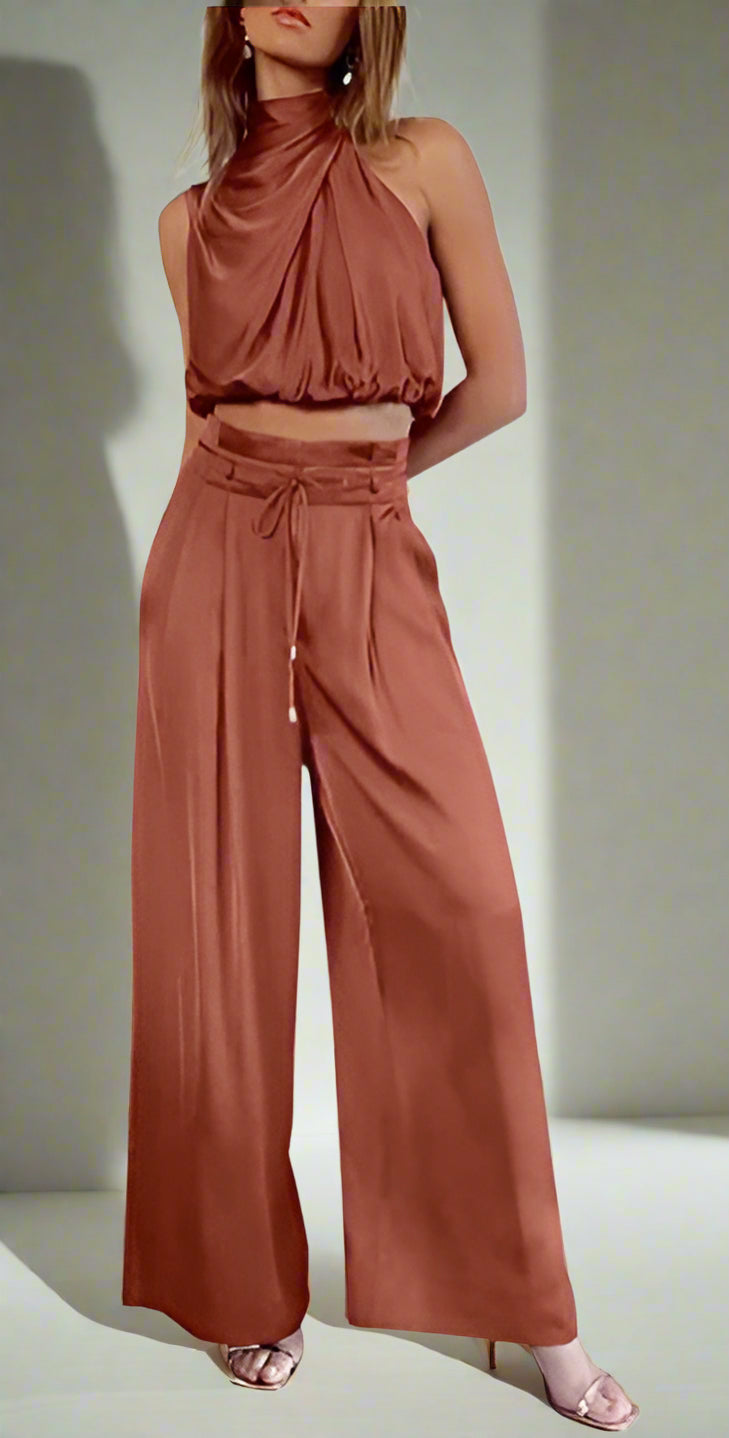 Premium women's cotton linen two-piece set. Elegant comfort wear, perfect as a lounge or travel outfit.