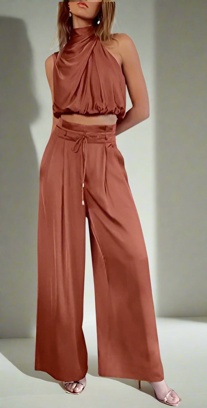 Premium women's cotton linen two-piece set. Elegant comfort wear, perfect as a lounge or travel outfit.